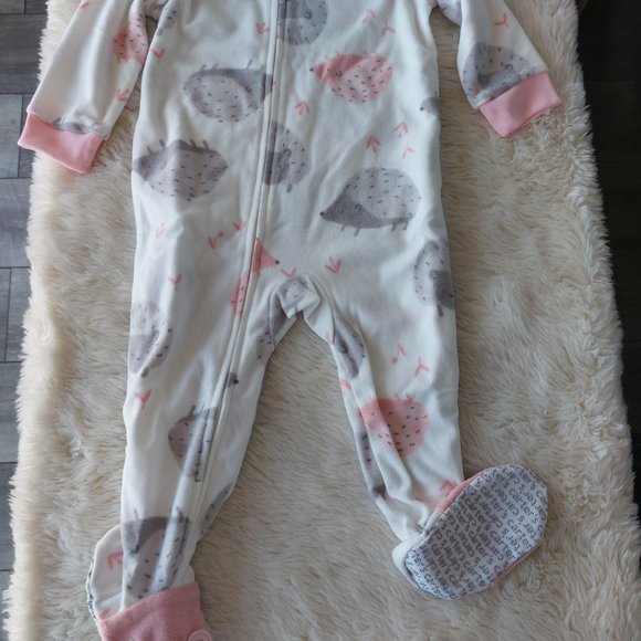 3/$20 Carter Girl Hedgehog Footie Pajama. - Picture 4 of 9